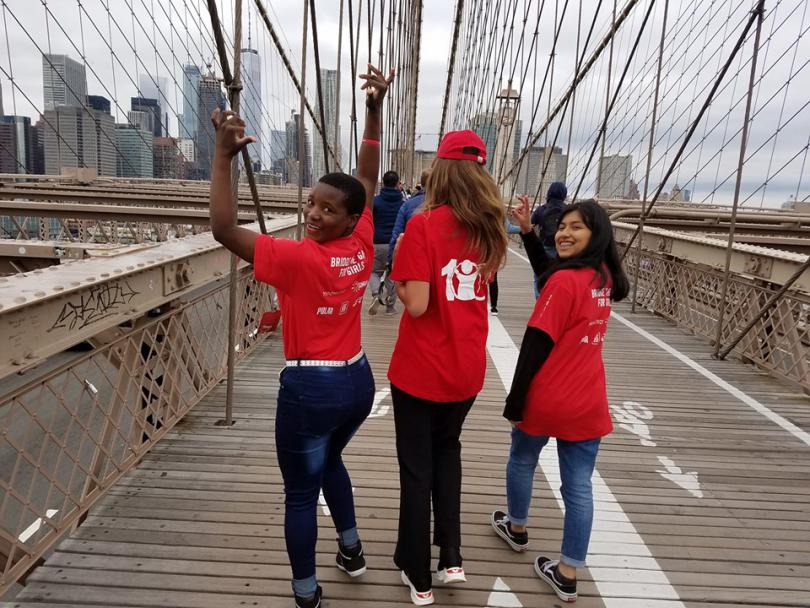 Girls on the bridhe in NYC