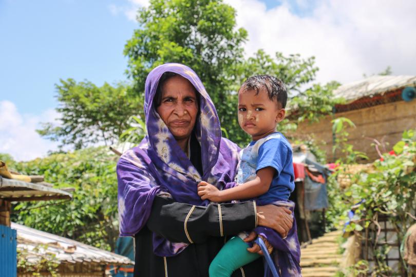 Hamida* (40) and Runa* (3) live in the Rohingya Refugee camps in Bangladesh and attend Save the Children's clinic