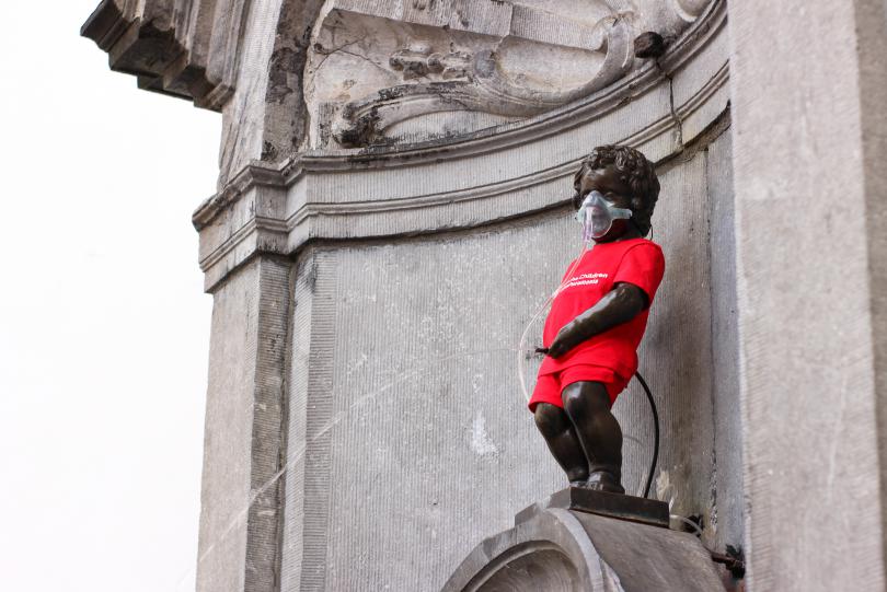 Manneken pis for world pneumonia day