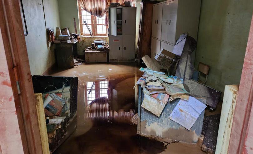 Floods in Vietnam school 