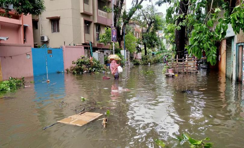 Heavy rains and flooding as Cyclone Amphan impacts large parts of Kolkata, West Bengal, India