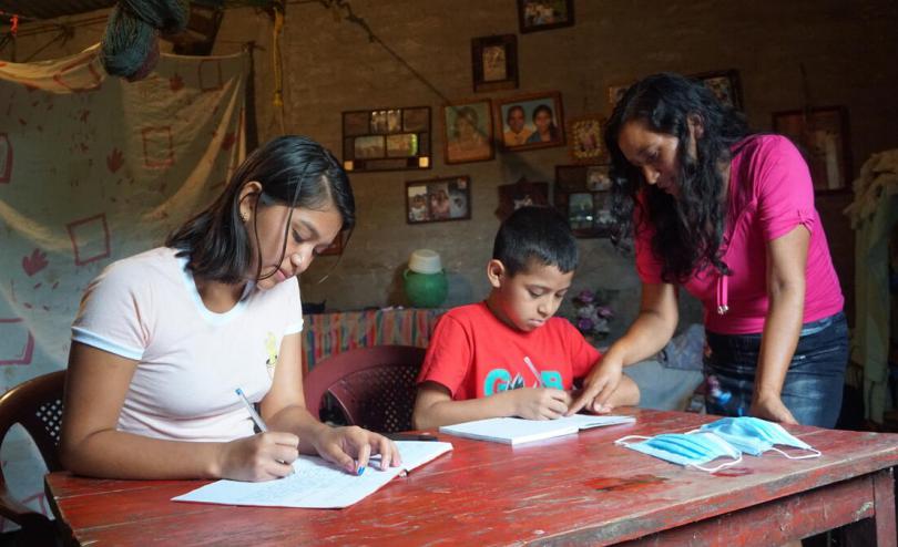 Dayana lives with her mother, older sister and younger brother