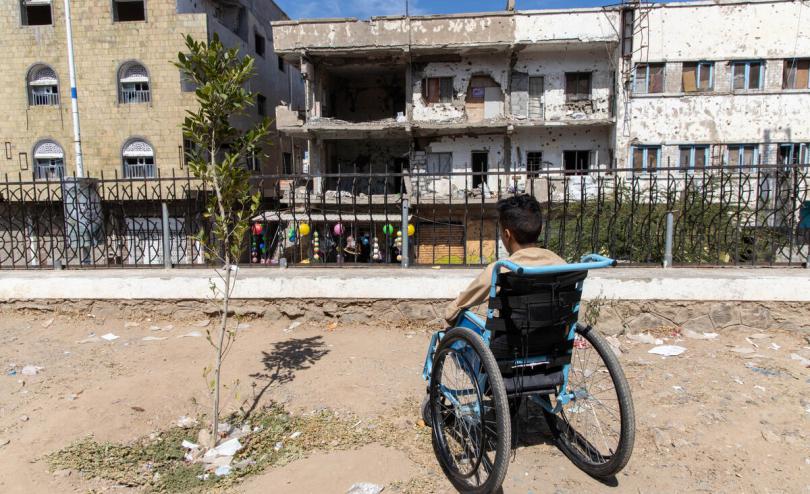 In 2017, Ahmed* was fetching water when the surrounding area was hit by shelling. As a result of the attack, Ahmed* lost both of his legs, his left hand, and the sight from his left eye.