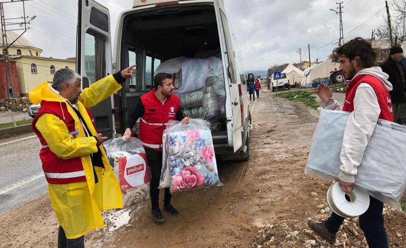 Distribution of aid in Adiyaman