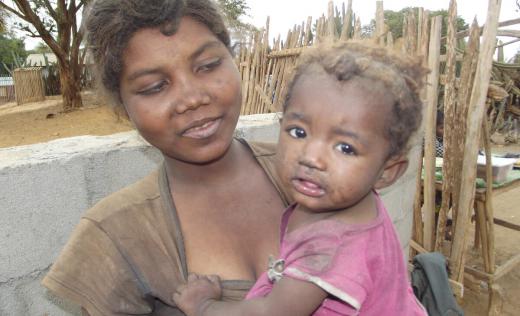 Tsaravolae, 19, with her one year old daughter Rovasoa in Southern Madagascar
