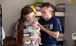 Antonina * and Andriy* with their baby premature Ganna* in a collective centre in eastern Ukraine 